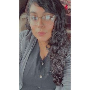 Meet your Posher, Melina